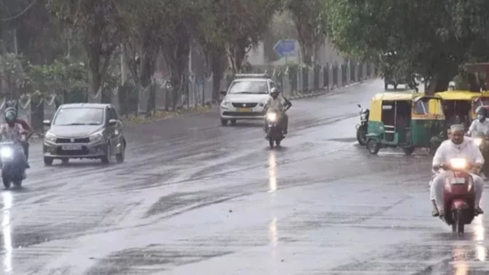 CG Weather Update: छत्तीसगढ़ में गरज-चमक संग बारिश, अगले 24 घंटे के लिए  50km रफ्तार