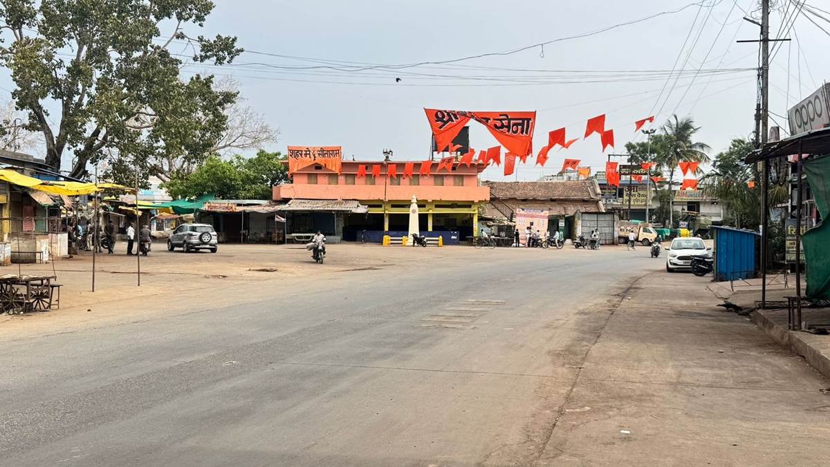 आटे को लेपकर मूर्ति में लगाई आग, आरोपियों की गिरफ्तारी की मांग को लेकर बालाघाट का कटंगी बंद