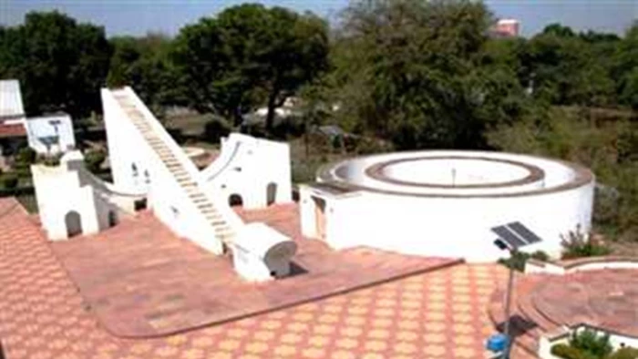 वसंत संपात : 21 मार्च को दिन-रात होंगे बराबर, देशभर में दिखेगा खगोलीय संतुलन का अनोखा नजारा