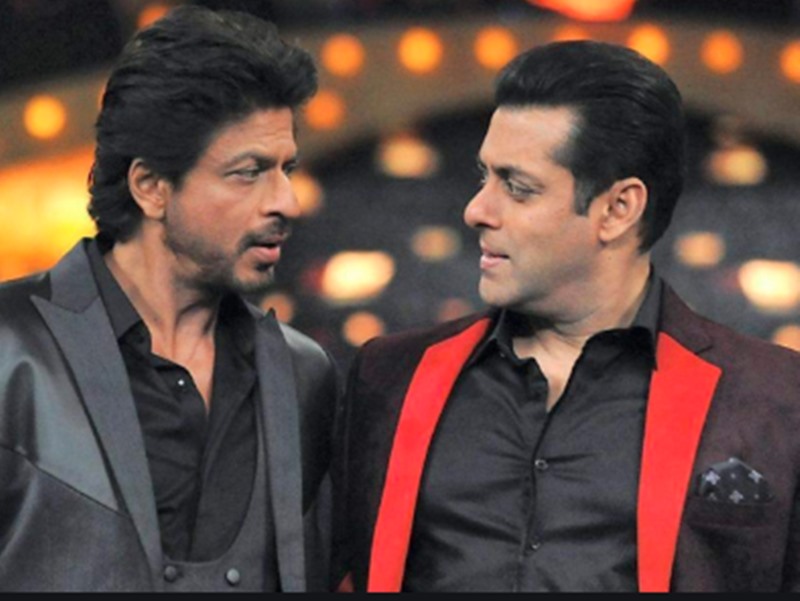 Shah rukh khan से फैन ने पूछ लिया salman khan का कोरोना वाला गाना देखा क्या, तो सुपरस्टार ने दिया मजेदार जवाब