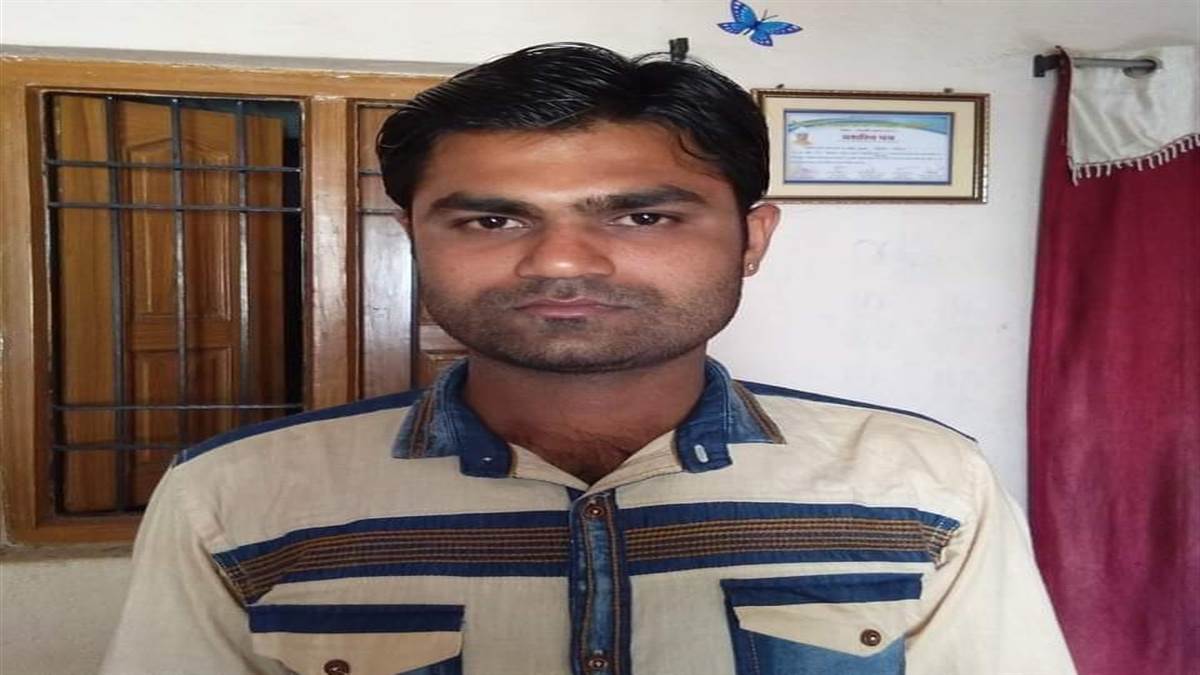 Janjgir-champa News : घर में अकेले रह रहे युवक ने लगाई फांसी