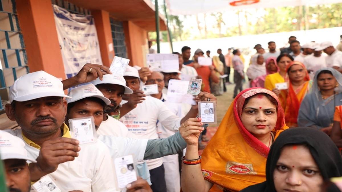 Lok Sabha Chunav 2024 : सीधी संसदीय सीट के 17 प्रत्याशियों की किस्मत ईवीएम में कैद