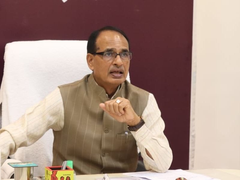 Madhya Pradesh News: सीएम शिवराज ने वीसी के जरिए भिंड व सीधी कलेक्‍टर से की  चर्चा, विकास योजनाओं के बारे में ली जानकारी - Madhya Pradesh News CM  Shivraj discussed with Sidhi