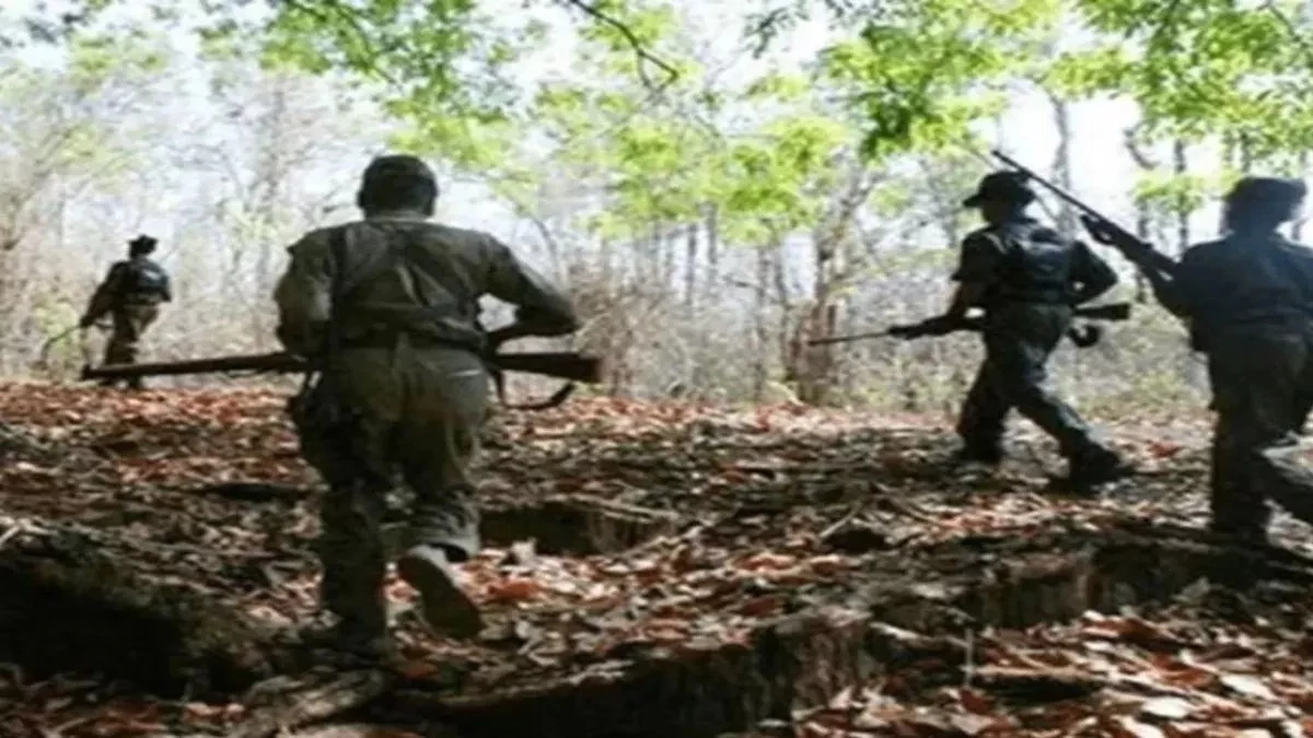 Five women Maoists arrested for 36 lakhs in Gadchiroli