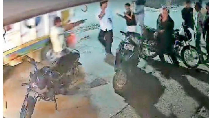 ग्वालियर में हजीरा के होटल में खाना न मिलने पर विवाद, मालिक पर की फायरिंग, एक आरोपी गिरफ्तार
