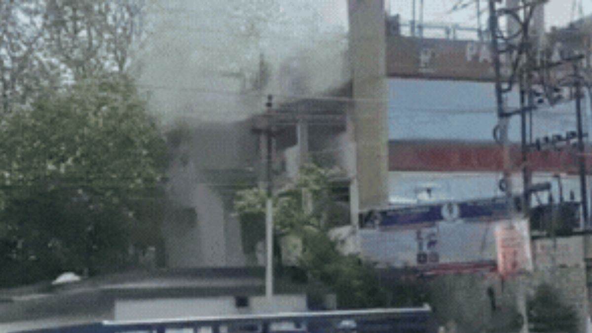 देहरादूनः अस्पताल के ICU में आग से महिला मरीज की मौत, 11 लोग घायल, घायलों में एक नवजात शिशु और तीन पुलिसकर्मी शामिल