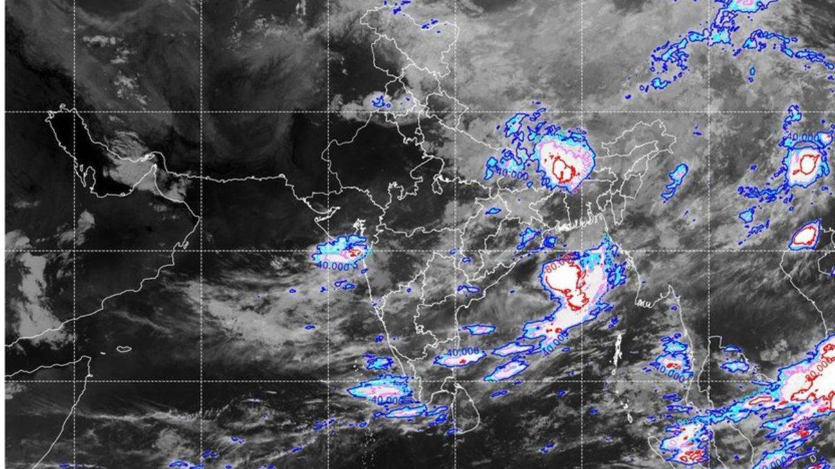 Weather Today News: यूपी, गुजरात, छत्तीसगढ़ समेत 10 से अधिक राज्यों में बारिश के आसार, पढ़िए वेदर रिपोर्ट