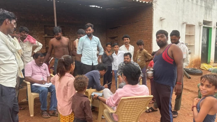 शिवपुरी में तेरहवीं की खीर खाने से ढाई सौ बीमार, गांव में स्वास्थ्य टीम का डेरा