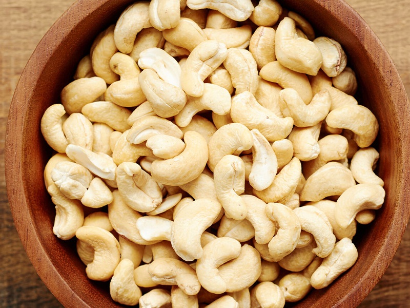 Korba News: Cashew Crop : कर्नाटक को टक्कर दे रहा छत्तीसगढ़ के करतला का काजू - Naidunia.com