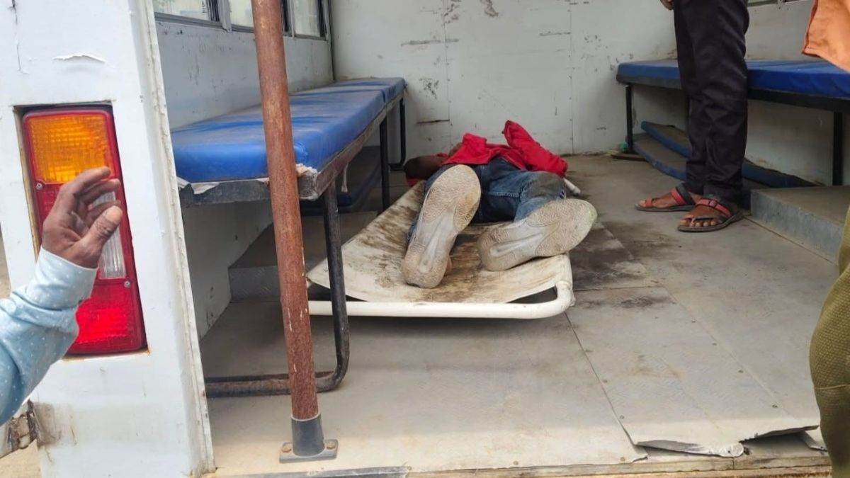 हरदा में स्वास्थ्य विभाग की संवेदनहीनता पर फूटा गुस्सा: मर्चुरी में रखने के बजाय गाड़ी में छोड़ा शव, भीम आर्मी ने दी आंदोलन की चेतावनी