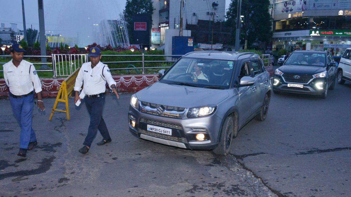 जबलपुर में चालान नहीं, सीधे 'अधिकार' पर वार: सड़क पर मनमानी करने वालों पर शिकंजा