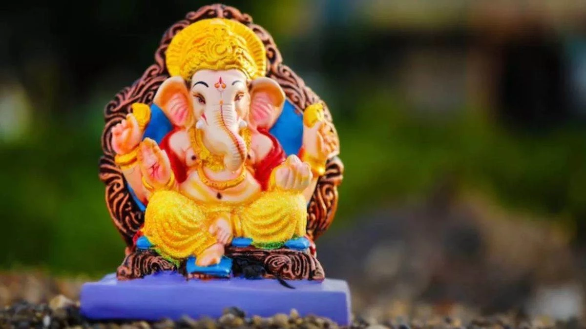 गणपति बप्पा मोरया... बाजार से लेकर ऑनलाइन तक गणेश प्रतिमा की बुकिंग शुरू