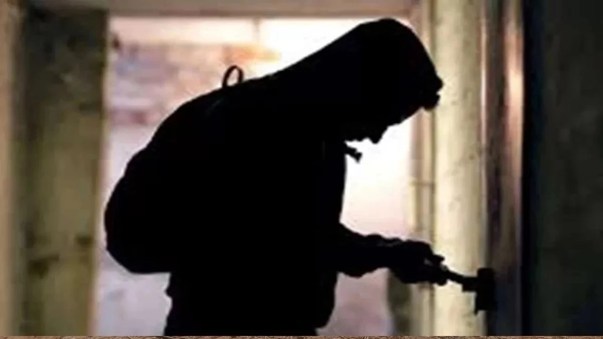 इंदौर में पकड़ा गया शातिर चोर, पुलिस से बचने लगा लेता था हेयर विग और गाड़ी पर दूसरा नंबर