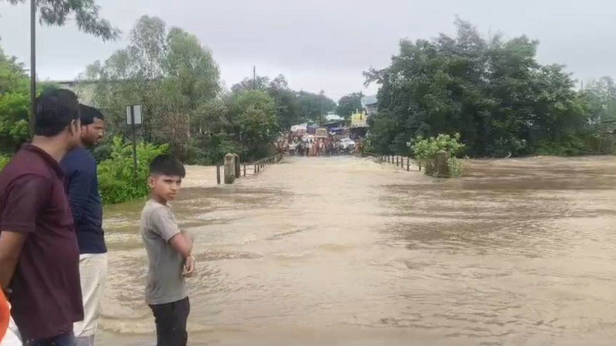 MP: डिंडोरी में 6 इंच बारिश,  नदियों का जलस्तर बढ़ने से कई गांवों का संपर्क टूटा, स्कूलों और आंगनवाड़ी में अवकाश घोषित