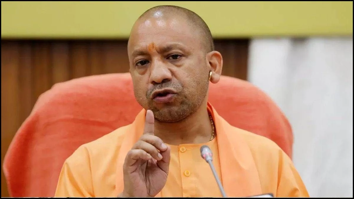 UP में अब अपराधियों और उपद्रवियों की खैर नहीं, सीएम योगी ने पुलिस को दी खुली छूट