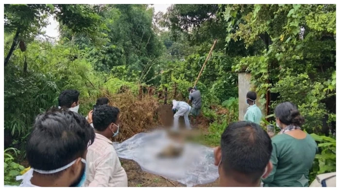 कोरबा में रोंगटे खड़े करने वाली वारदात, हत्या कर सेप्टिक टैंक में छिपाई पत्नी की लाश, बदबू आई तो खुला राज