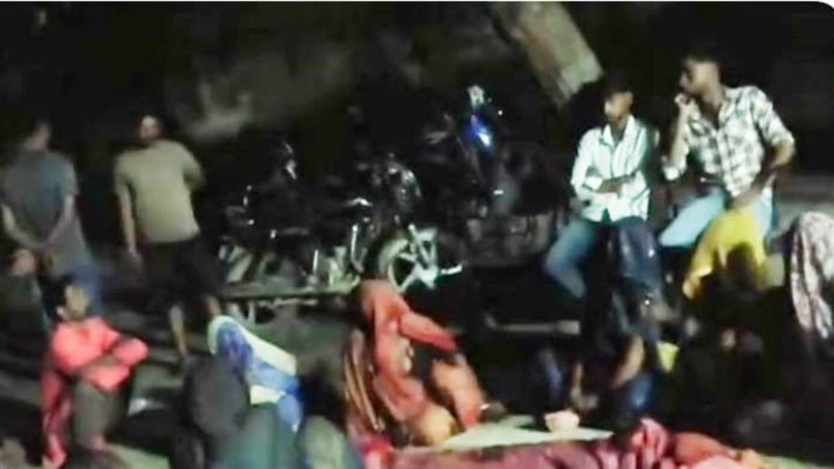 शिवपुरी के दिनारा में तीन बेटियों के बाद बेटे के जन्म की खुशियां मातम में बदलीं, प्रसूता की मौत पर थाने के सामने हंगामा