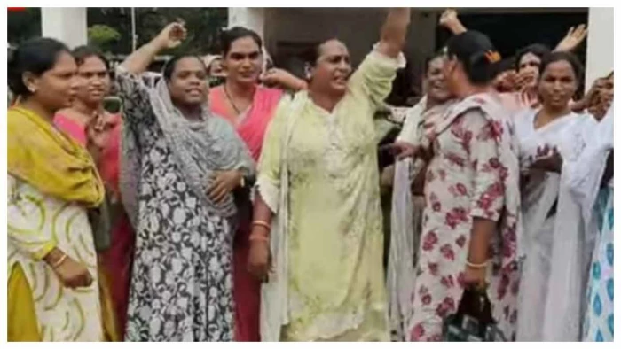 रानू किन्नर या शीतल नायक? जम्मू से आई किन्नर ने जताया दावा, मालती गुरु की गद्दी के लिए कोरबा में विवाद