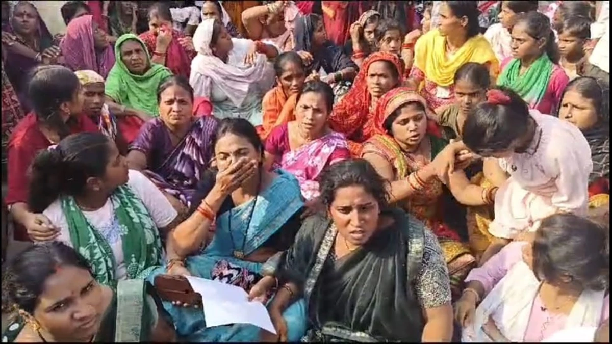 बेटियां घर में भी सुरक्षित नहीं, हत्यारे को मिले फांसी