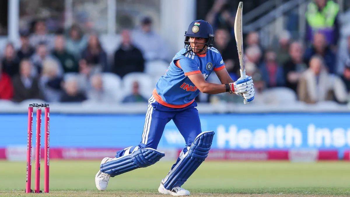 IND W vs ZIM W: दशहरा पर भारतीय महिला बल्लेबाजों का धमाका, आखिरी टी-20 में ठोके 216 रन; हरमनप्रीत ने खेली नाबाद 91 रनों की पारी