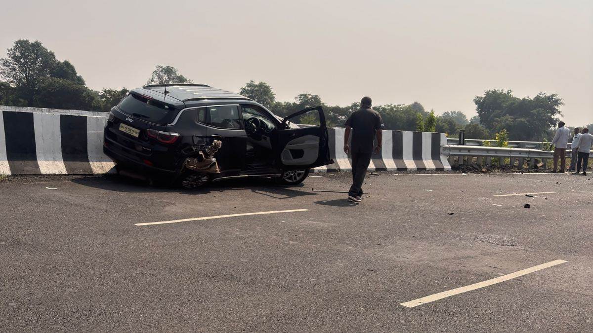 मंदसौर में गरोठ-उज्जैन फोरलेन पर जीप-बाइक की टक्कर, पत्नी की मौत, पति घायल