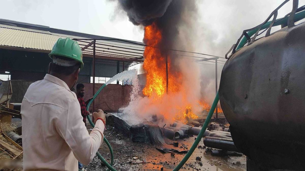 Nagda Junction News: गुजरात गैस लाइन कंपनी में लगी आग, शहर में बड़ा हादसा टला – Nagda Junction News Fire broke out in Gujarat Gas Line Company
