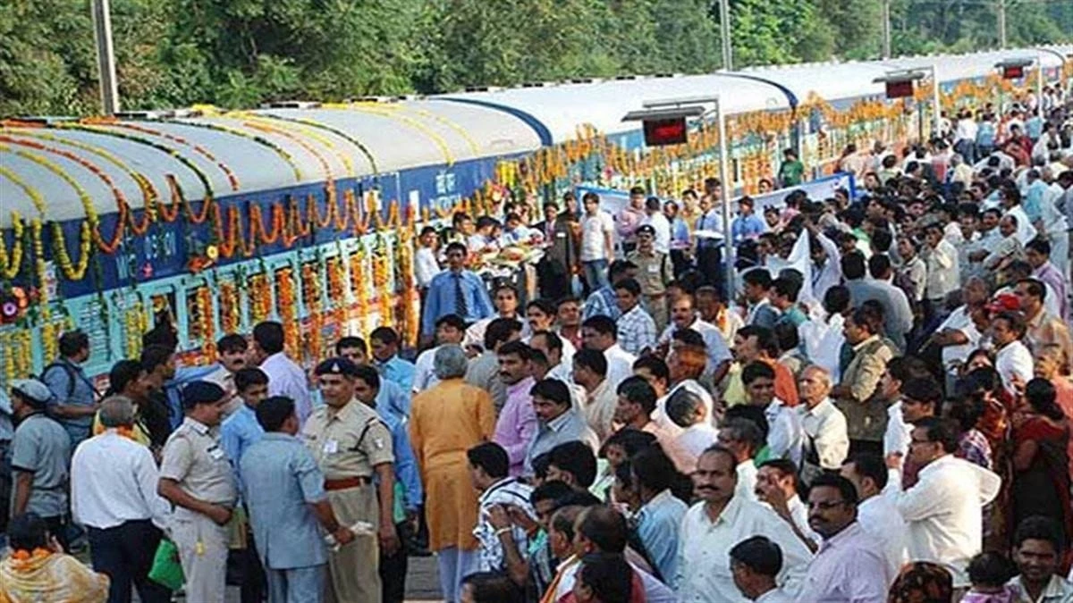 Mukhyamantri Teerth Darshan Yojana: मध्य प्रदेश वालों के लिए वाराणसी-अयोध्या तीर्थ दर्शन का मौका, आवेदन की तिथि आगे बढ़ी; पूरी जानकारी वीडियो में