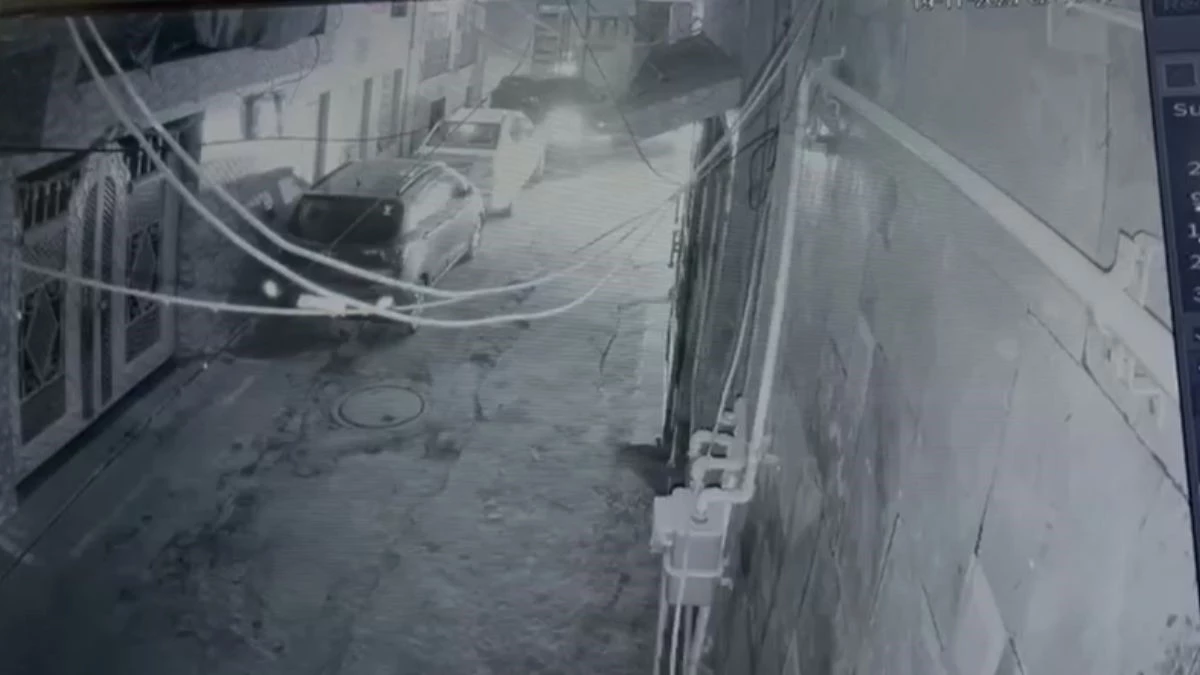 कांग्रेस नेता पर जानलेवा हमला... कार से उतरते ही सड़क पर पटककर लात-घूंसों से पीटा, बंदूक की बट भी मारी