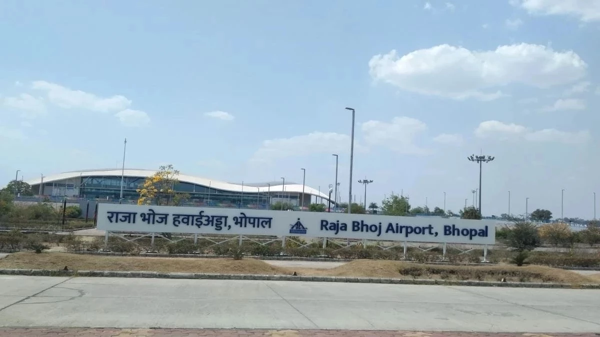 भोपाल से उड़ानें बढ़ीं तो नए साल में बन सकता है यात्री संख्या का नया रिकॉर्ड, अभी डेढ़ लाख से कम