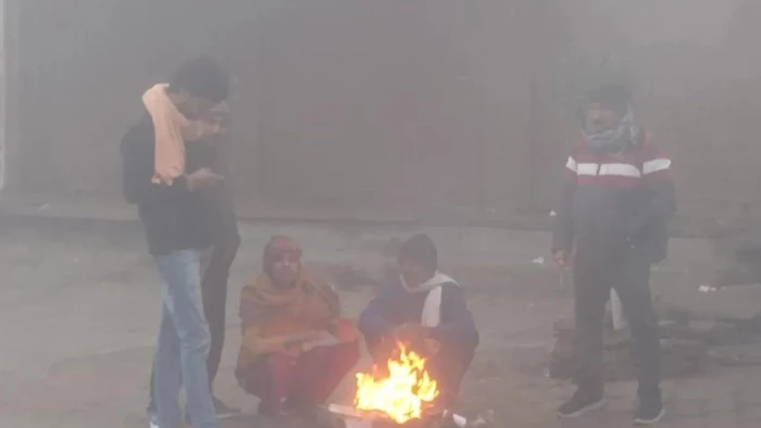 Gwalior में हाड़ कंपाने वाली सर्दी का सितम, धूप रही बेअसर, हवाओं ने किया बेहाल