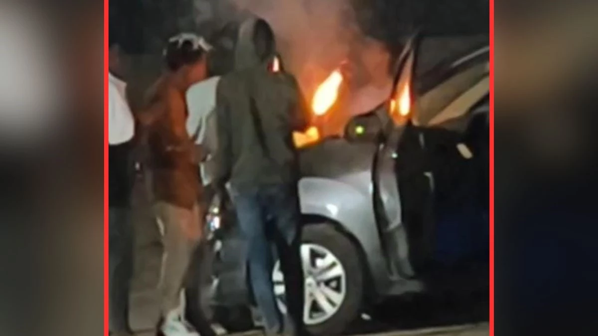 कार की बोनट पर रखकर युवक-युवती तलवार से काट रहे थे Cake, तभी पुलिस पहुंच गई... फिर थाने में मना 'HAPPY BIRTHDAY'