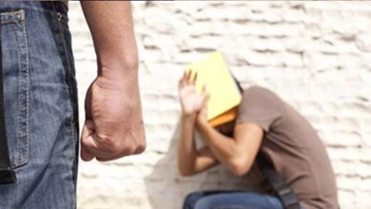 जूनियर पर जुल्म कर रहे सीनियर.... इंदौर के एमजीएम मेडिकल कॉलेज में एक माह में दूसरी बार रैगिंग