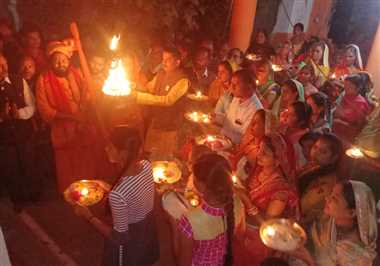 नवागढ़ के राम मंदिर में हुई भव्य महाआरती