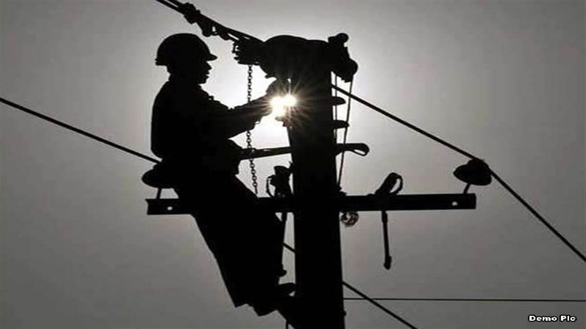 Bilaspur News: बिलासपुर में बिजली कंपनी का अभियान, 62 उपभोक्ताओं की कटी लाइन