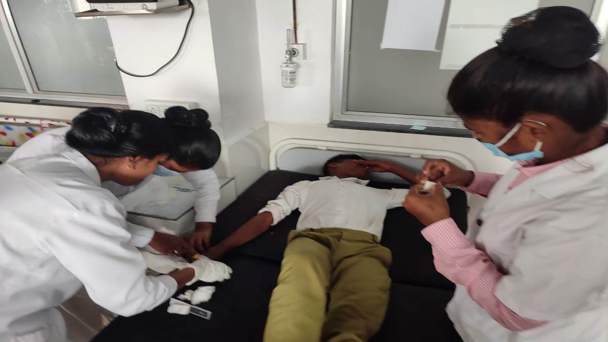 Chhindwara News : नशे की गोली खाकर पांच स्‍कूल छात्र बीमार, एक को छिंदवाड़ा रेफर किया गया