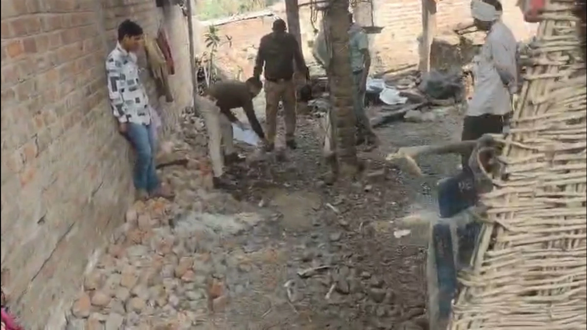 कलयुगी बेटे का खौफनाक कदम, जमीन के पैसों के लिए पिता की हत्या