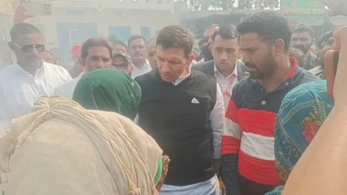 महिलाओं ने कहा- विधायक ने हमारी जमीन पर किया कब्जा - धरमपुरी से भाजपा विधायक के साथ मारपीट का मामला