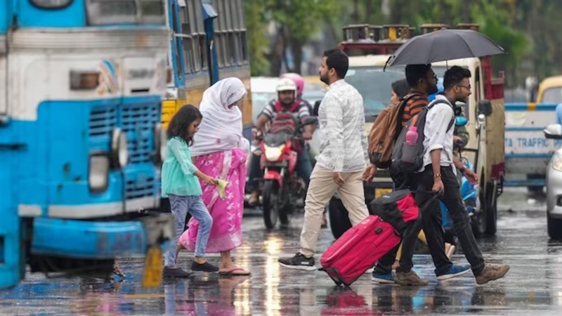 Weather News: Unseasonal rain from Delhi to Mumbai, know when the weather of your state will be clear
