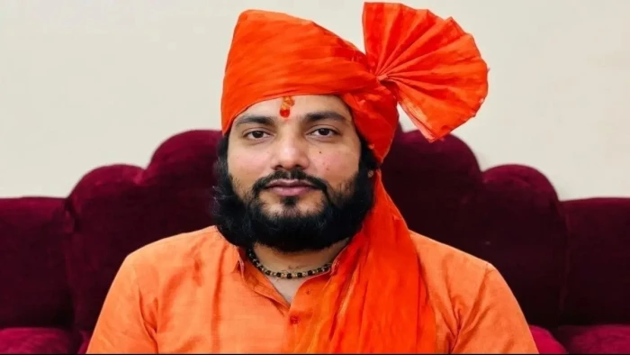 उज्जैन के अखाड़ा परिषद का बड़ा फैसला, विनीत गिरी महाराज ही संभालेंगे महानिर्वाणी अखाड़े और भस्म आरती की जिम्मेदारी