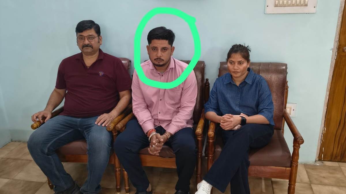 छिंदवाड़ा में लोकायुक्त की 'टी-ट्रैप' कार्रवाई, 14,000 की रिश्वत लेते रंगे हाथ धराया पीएचई कर्मचारी, बाबू पर भी केस दर्ज