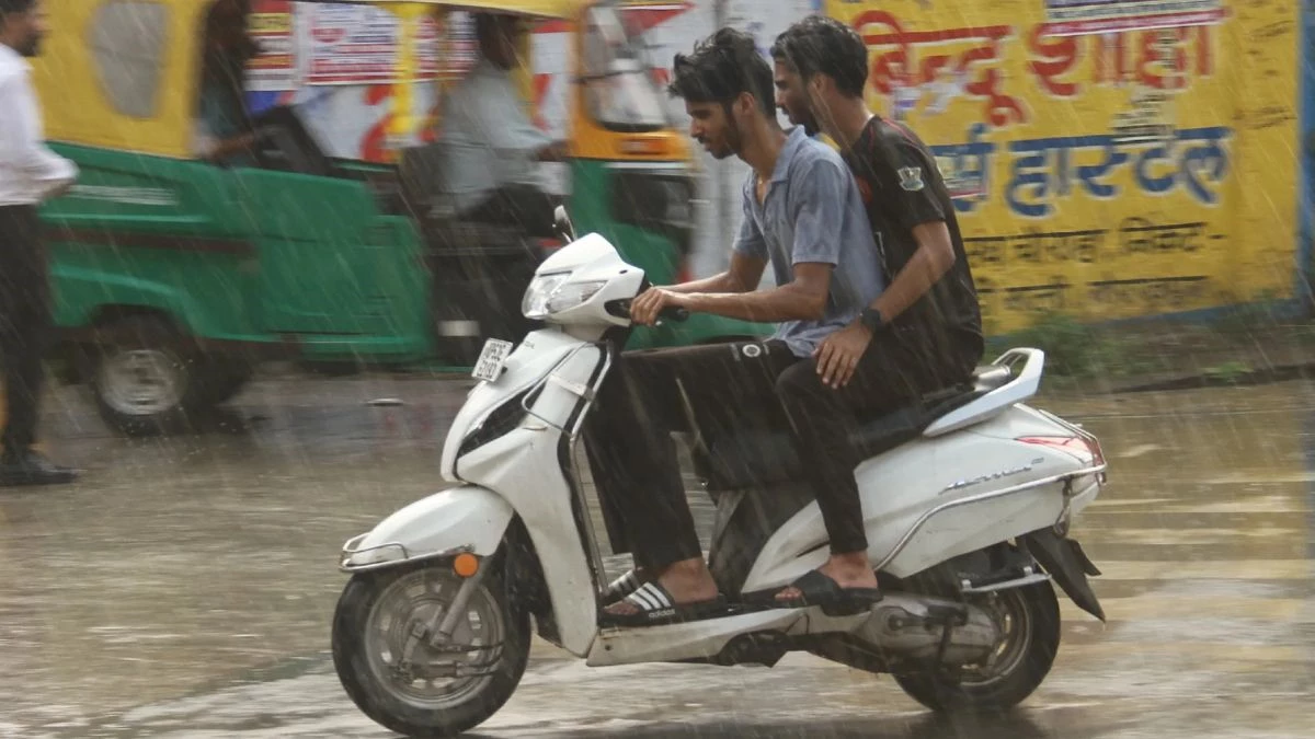 UP Weather Alert: लखनऊ समेत 65 जिलों में IMD ने जारी किया भारी बारिश का अलर्ट, अगले 5 दिन मौसम बरसाएगा कहर