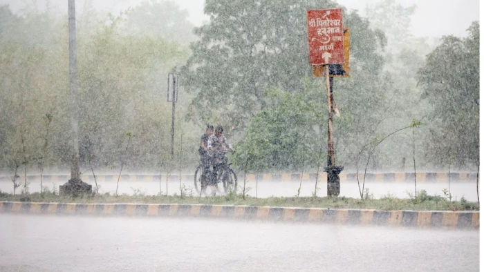 Monsoon in MP: इस सप्ताह के अंत तक मानसून के इंदौर पहुंचने की संभावना, आज छाए रहेंगे बादल, हल्की बारिश के आसार