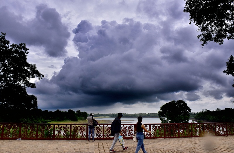 Jabalpur Weather News Sunshine In The Morning Drizzle In The Afternoon Cold Weather