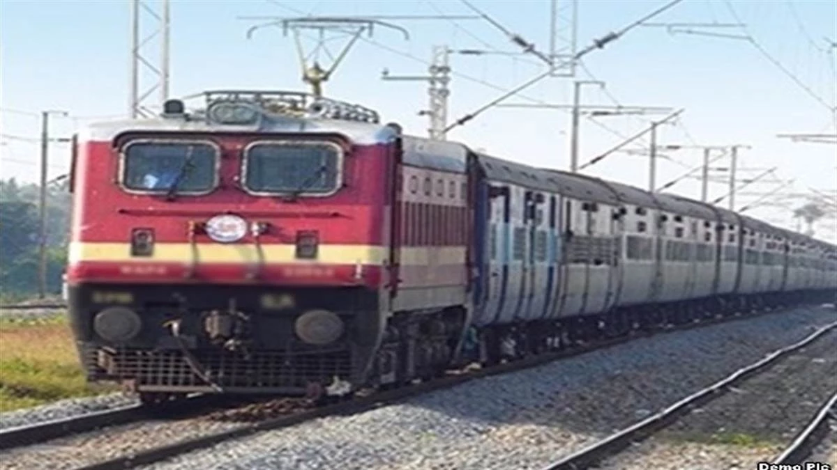 Indian Railway: भोपाल में आउटर पर रोज ट्रेनों के खड़ी रहने से ढाई किमी के सफर में लग रहा आधा घंटा