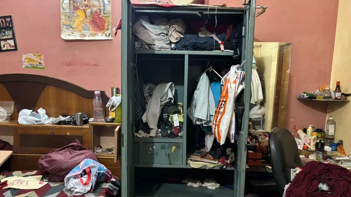 लखनऊ में भाजपा नेता के घर दिनदहाड़े चोरी, विरोध करने पर चोरों ने दबाया गला, हो गईं बेहोश