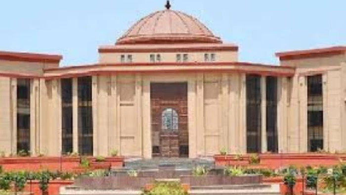 छत्तीसगढ़ हाई कोर्ट से अभ्यर्थियों को लगा झटका, कोर्ट ने कृषि शिक्षक भर्ती में बीएड से छूट देने की मांग ठुकराई