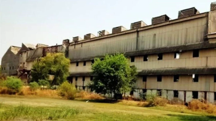 कैलारस शुगर मिल: कृषि मंत्री के आश्वासन के बाद भी धरने पर अड़े कांग्रेस विधायक, आज पहुंचेगा जीतू पटवारी का समर्थन