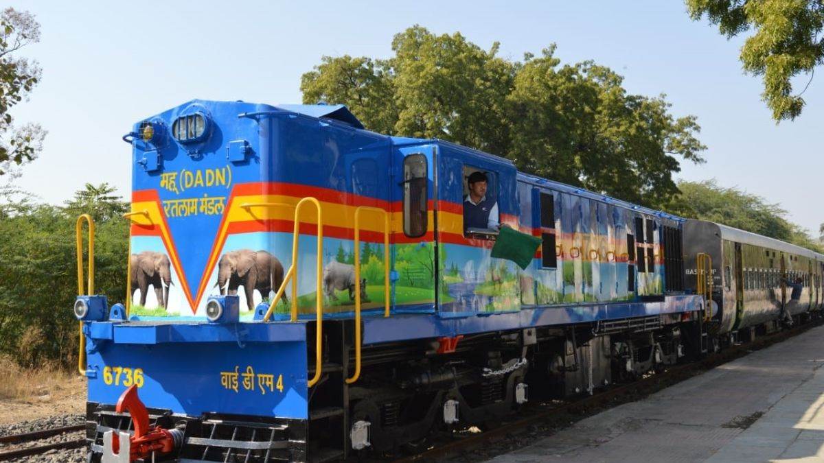 MP के लोगों के लिए खुशखबरी... कल से फिर दौड़ेगी पातालपानी-कालाकुंड हेरिटेज ट्रेन, सिर्फ ₹20 में करें सुहाना सफर, जानें पूरा शेड्यूल