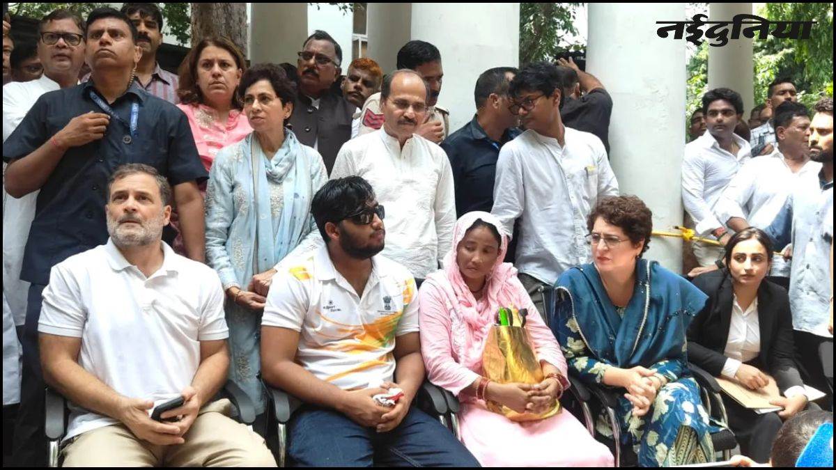 राहुल गांधी के धरने के बाद एक्शन में दिल्ली पुलिस, जंतर-मंतर पैलेट गन मामले में अज्ञात के खिलाफ FIR दर्ज
