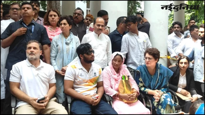 राहुल गांधी के धरने के बाद एक्शन में दिल्ली पुलिस, जंतर-मंतर पैलेट गन मामले में अज्ञात के खिलाफ FIR दर्ज